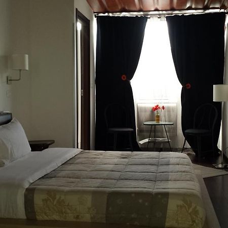 Bed & Breakfast Il Casaletto ทิโวลิ แตร์เม ภายนอก รูปภาพ