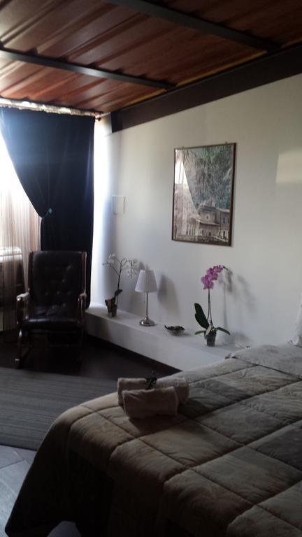 Bed & Breakfast Il Casaletto ทิโวลิ แตร์เม ภายนอก รูปภาพ